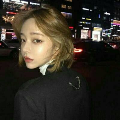 社会女混混qq头像 高清很拽很社会照片女生头像图片