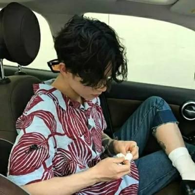 高冷头像男 高清好看的高冷男神气质头像图片