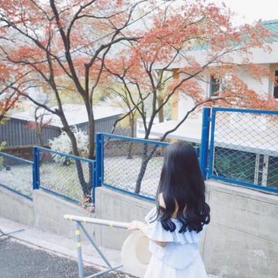 微信头像女背影长发 高清好看的女生长发背影微信头像