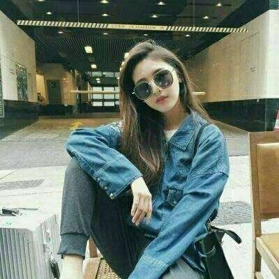 微信头像戴墨镜女头像大全 高清戴墨镜的女生头像图片