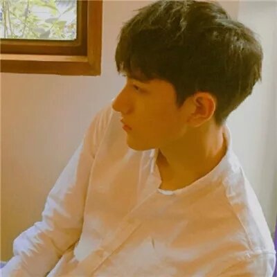 男生头像阳光暖男 高清好看的唯美阳光暖男图片头像