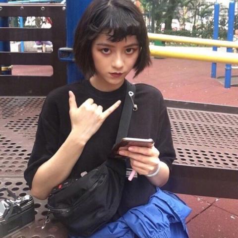 微信头像女生霸气帅气 高清好看的头像女生霸气御姐范