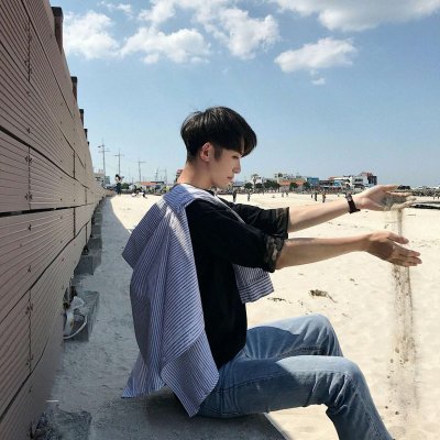 美头网 男生头像 > 男头像霸气超拽韩版