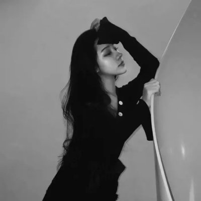 头像微信女黑白 高清时尚的黑白女生微信头像图片