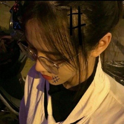 伤感侧脸女生头像 高清有意境的伤感侧脸女生头像图片