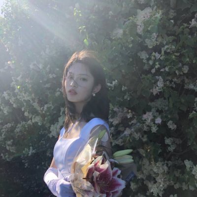 森系女头微高冷 高清好看的高冷森系女生头像图片