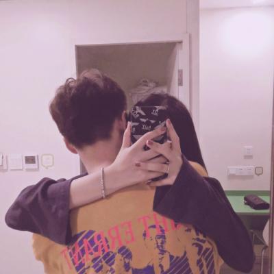 男女秀恩爱情侣头像 高清好看的双人情侣头像秀恩爱一